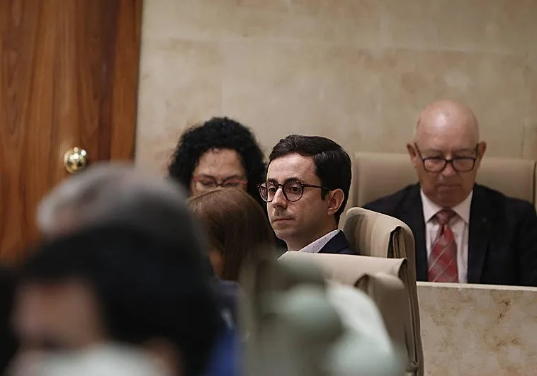 José Luis Mateos se despide como portavoz socialista en pleno municipal tras imagen de unidad