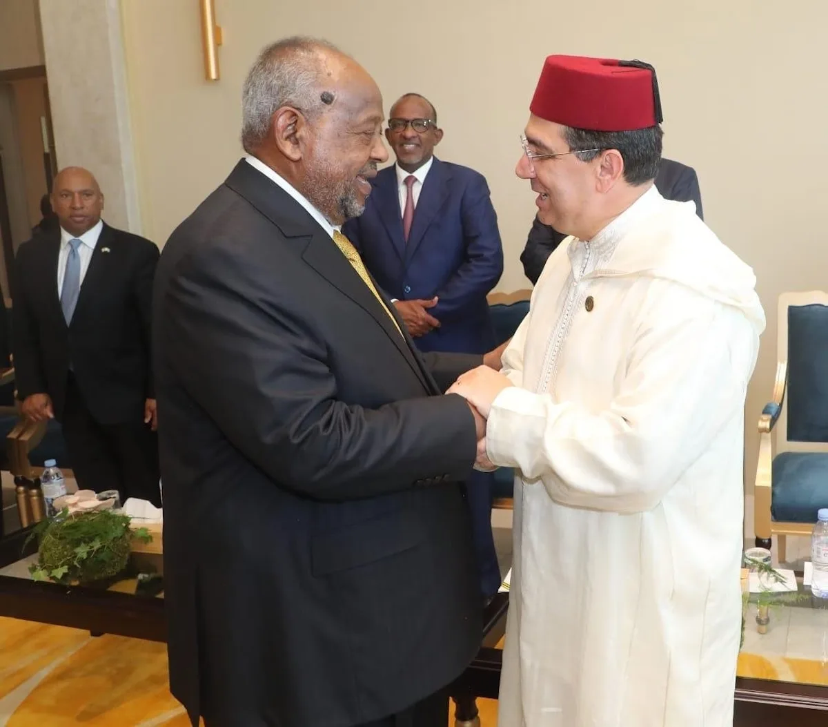 Nasser Bourita asiste a la investidura del presidente de Yibuti y dialoga con la ministra nigeriana