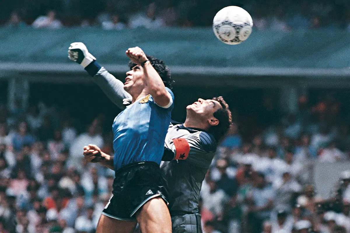 Cuarenta años de la ‘Mano de Dios’ y el ‘Gol del Siglo’ narrados por Maradona