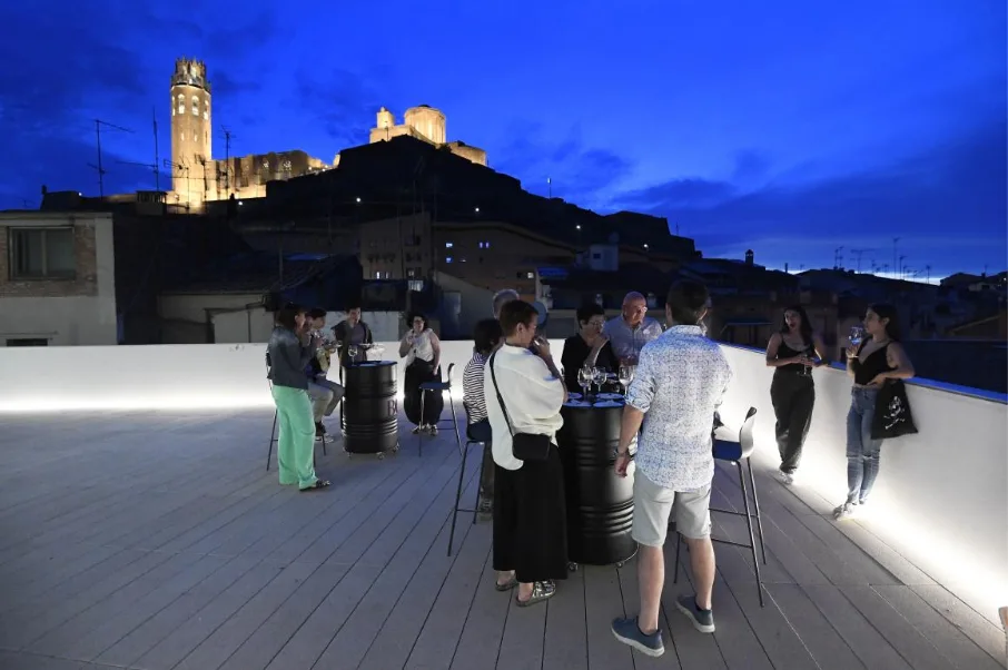 El Morera lanza visitas nocturnas con degustación y programación cultural este verano