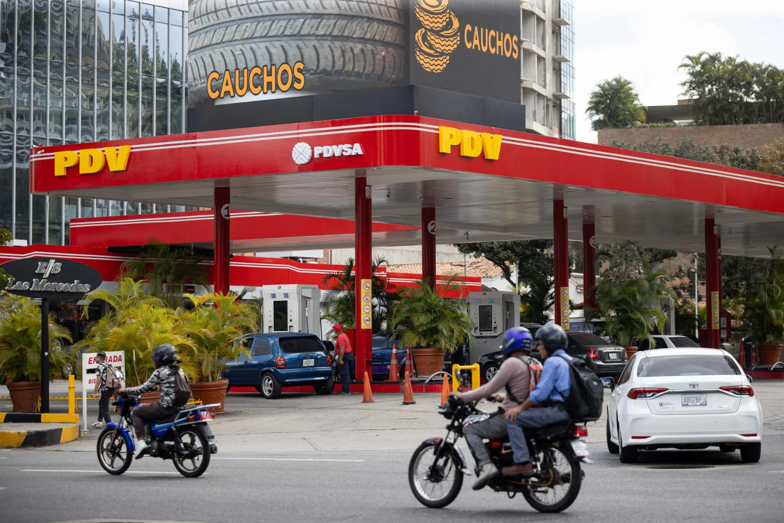 Exportaciones petroleras de Venezuela alcanzan su nivel más alto en siete años, según EE. UU.