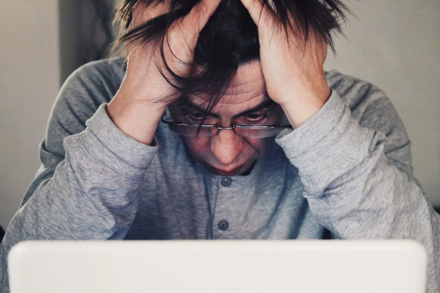 Impacto del teletrabajo en la salud mental: ansiedad, aislamiento y depresión al alza