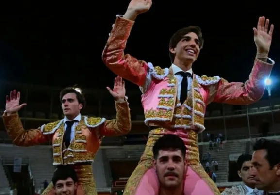 Julio Norte amplía su racha de triunfos con nuevo éxito en la Feria de Corpus de Granada