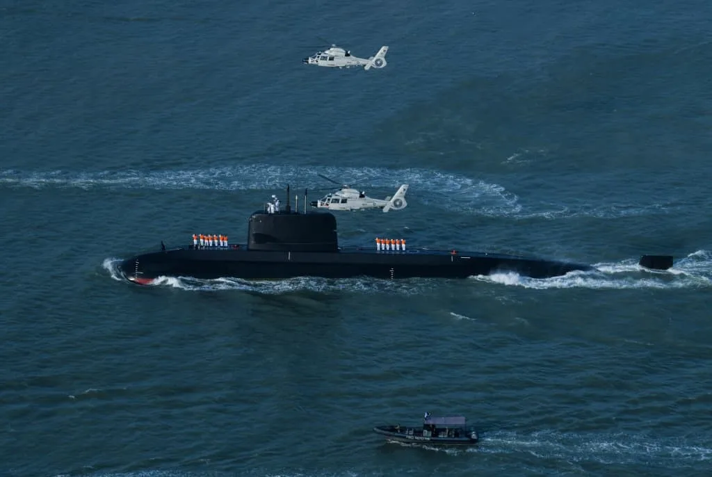 La Marina de Pakistán incorpora el primer submarino de ataque chino clase Hangor