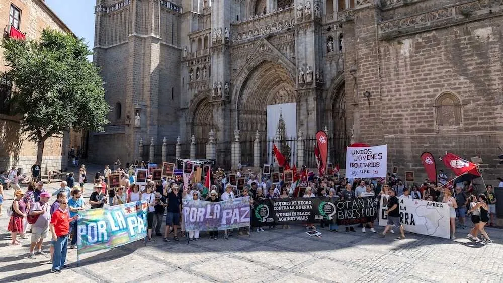 Manifestación en Toledo exige el fin inmediato de los conflictos armados y el diálogo