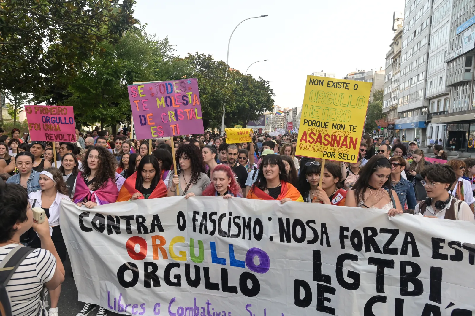 Manifestaciones del Orgullo LGTBIQ+ movilizan a ciudades gallegas en defensa de derechos y contra el odio