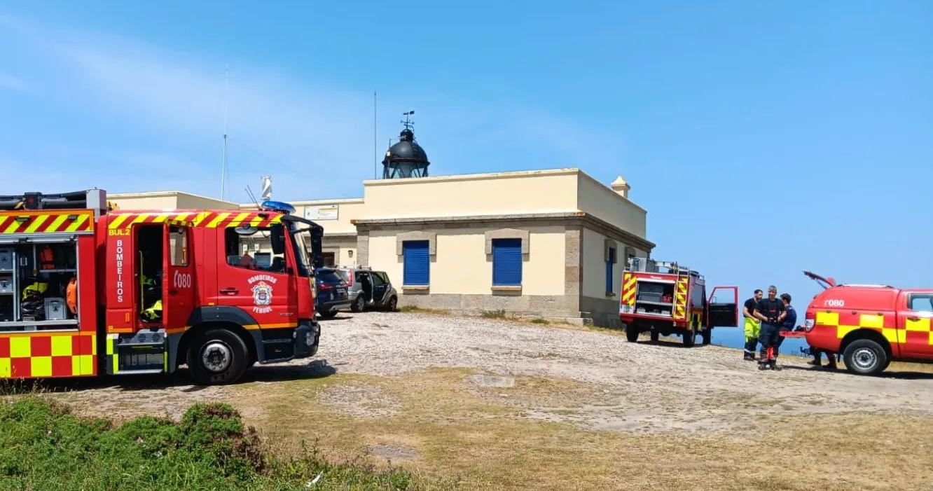 Mujer muere tras caer desde los acantilados de Cabo Prior mientras practicaba escalada