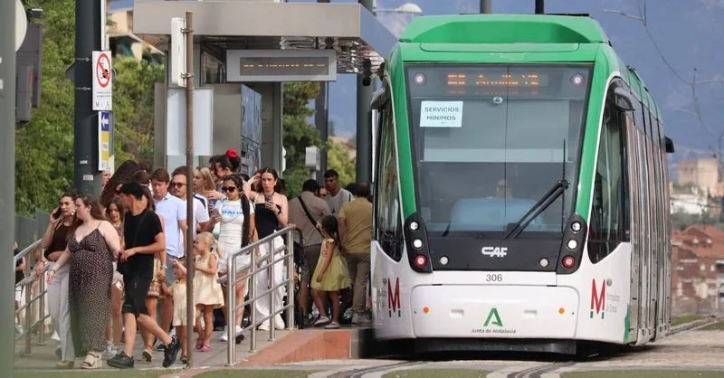 Paro total en el Metro de Granada durante el Corpus sin incidentes importantes