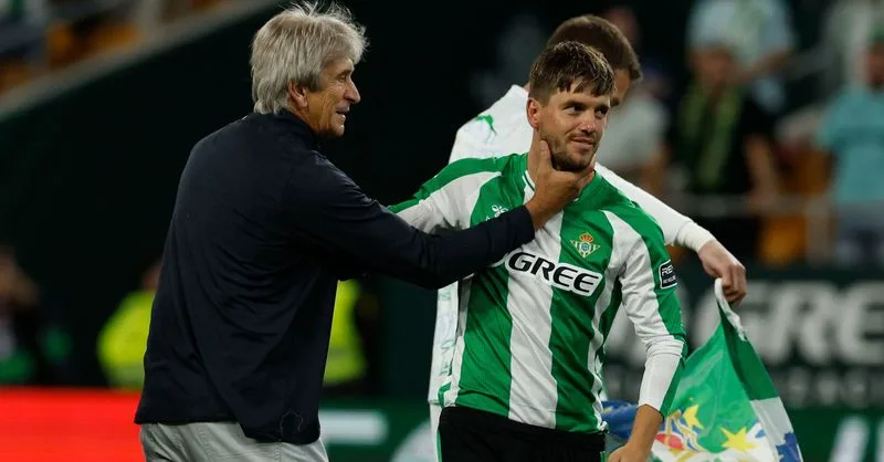 Pellegrini impulsa una renovación constante en Betis con foco en la adaptación y el relevo generacional