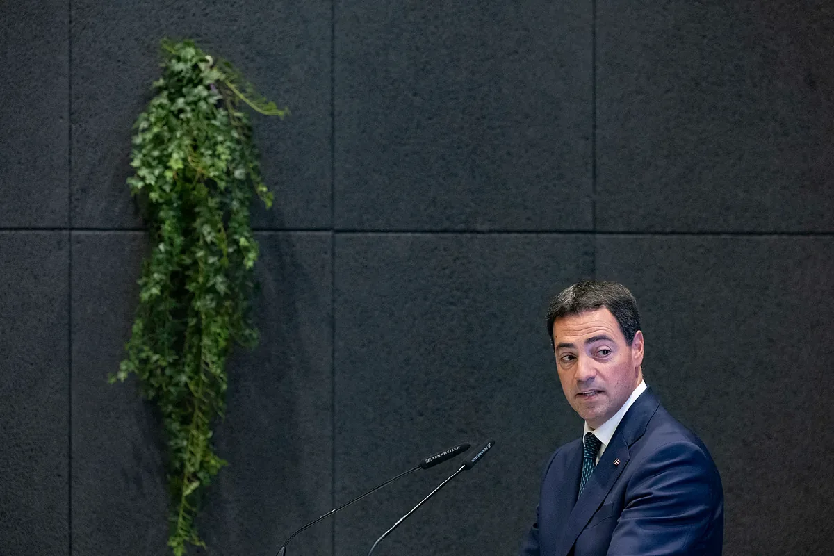 PNV y EH Bildu acuerdan que cada administración vasca defina el vasco como requisito laboral