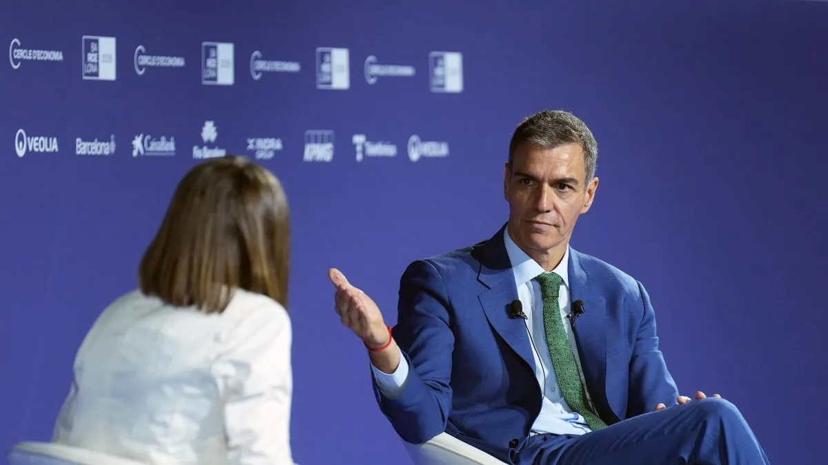 Sánchez responde con narrativa de conspiración judicial que divide la opinión pública