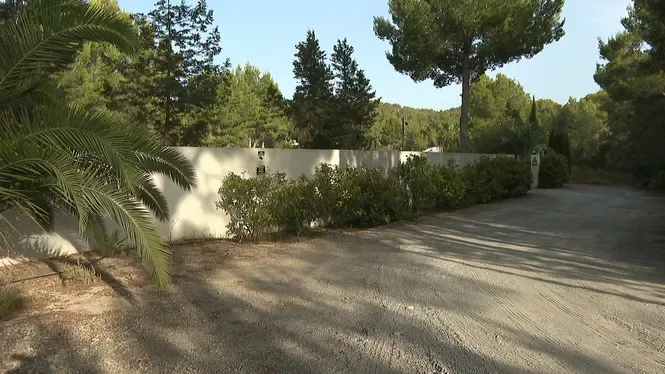 Sant Josep asumirá la demolición de construcciones ilegales en una mansión turística en Sant Agustí