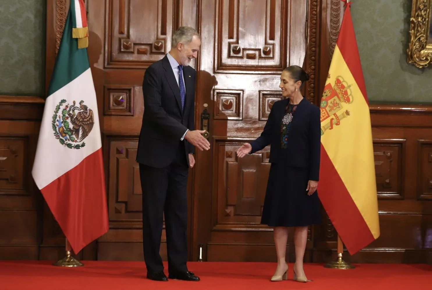 Sheinbaum reitera al Rey Felipe VI la importancia del perdón por la Conquista para México