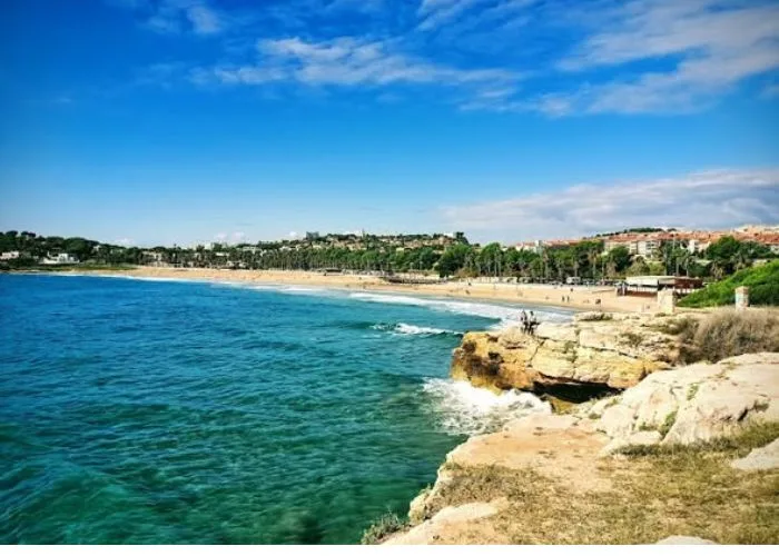 Tres adolescentes mueren ahogados en la playa de l’Arrabassada en Tarragona