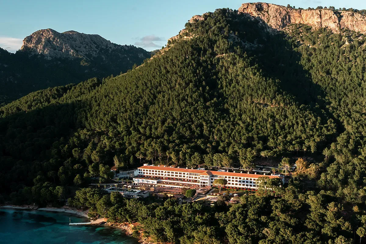 El renacer del Four Seasons Resort Mallorca Formentor como icono del lujo y la historia en Mallorca