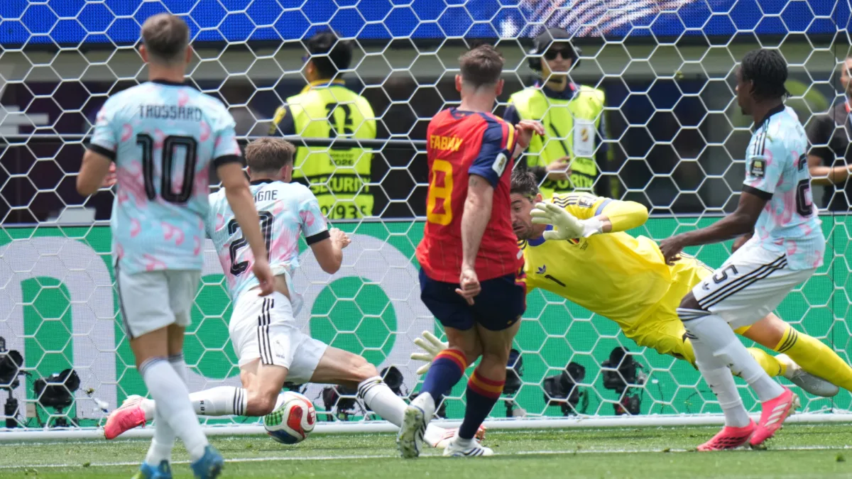Fabián Ruiz regresa con gol y abre la victoria de España en cuartos del Mundial