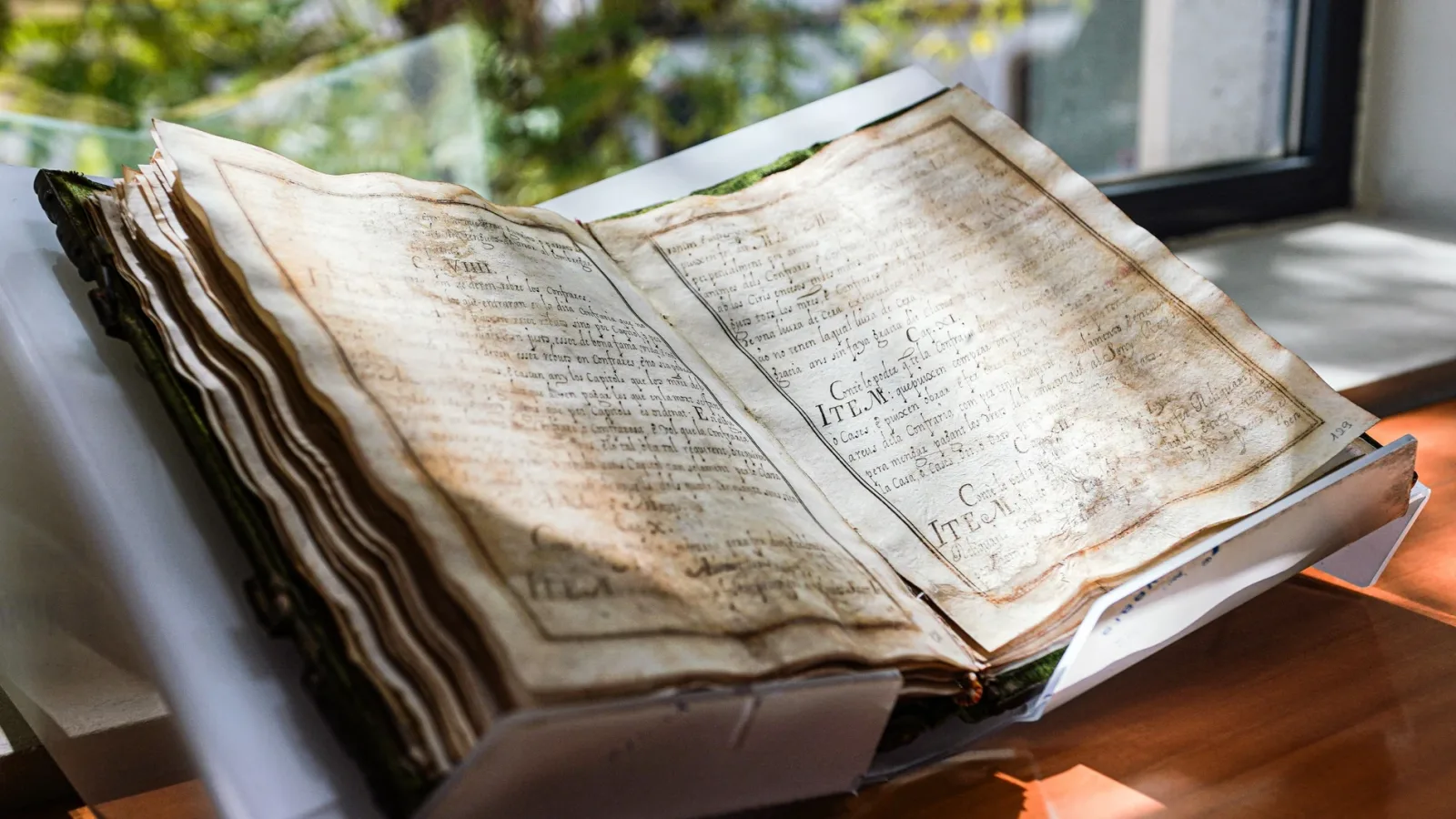 Hombre condenado por robar manuscritos chinos del siglo XVII en biblioteca universitaria