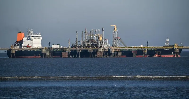 La Agencia Internacional de la Energía anticipa un nuevo superávit de petróleo a finales de año