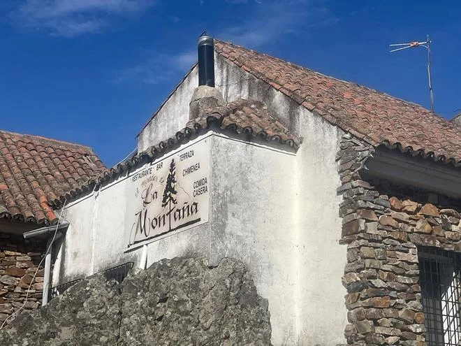 La Cofradía de la Montaña de Cáceres recupera la gestión de su cafetería tras prolongado conflicto