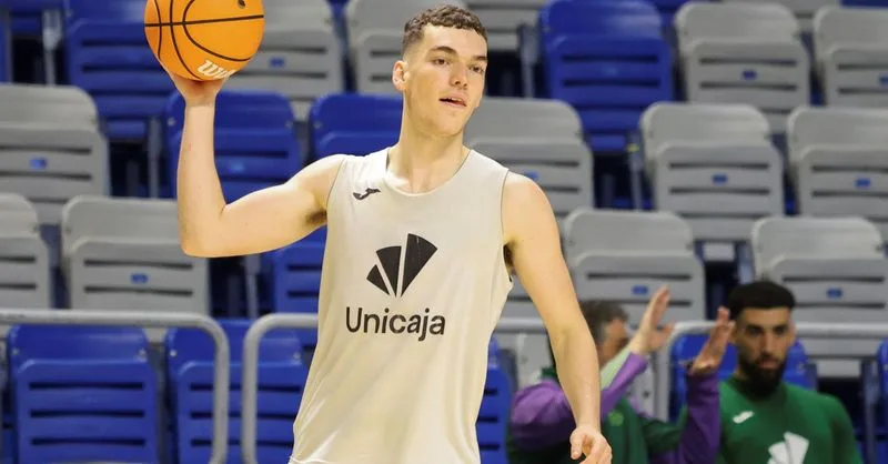 Manu Trujillo, joven promesa, se une al Coto Córdoba para su debut en Primera FEB