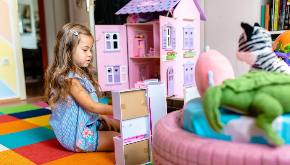 Muñecas, herramientas clave para el desarrollo emocional y social en la infancia