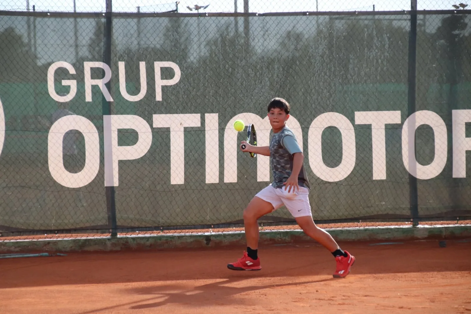 Pocas victorias para jugadores de Lleida en el Campeonato de Cataluña Sub 13 en el Club Tennis Urgell